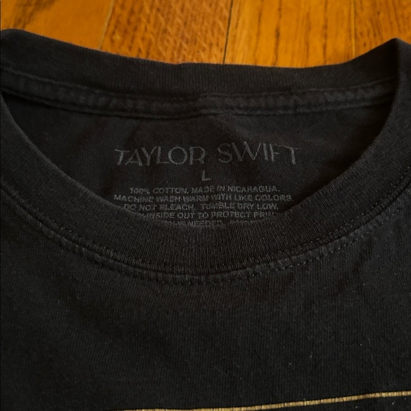 Taylor Swift official Fearless T-Shirt size Large - Picture 3 of 4